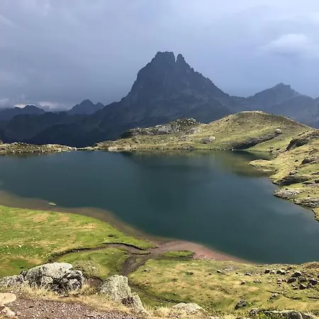 Lumineux Et Renove Dans Les Pyrenees Apartment Eaux-Bonnes