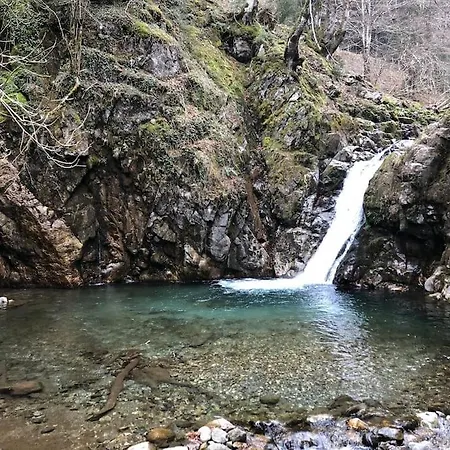 Lumineux Et Renove Dans Les Pyrenees Eaux-Bonnes